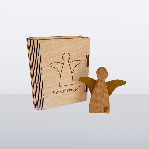 Holzbox mit Gravur eines Engels und Schriftzug Schutzengel. Kleiner Schutzengel aus Holz mit goldenen Flügeln